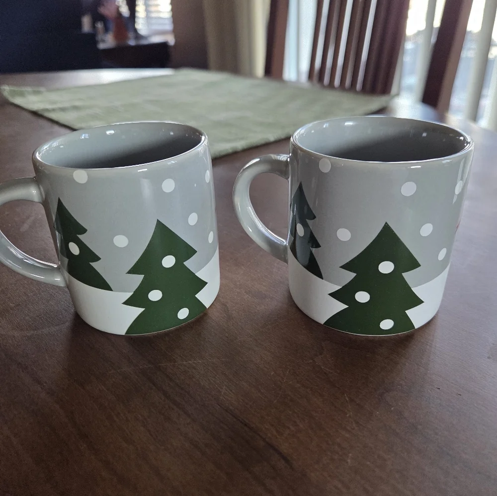Crate & Barrel Joan Anderson 6oz Holiday Mugs Teddy Bear And Trees